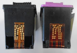 300px-Compatible_HP_901__Pin_View_2.jpg