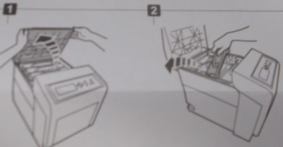 400px-Compatible_Kyocera_TK-550__Installation_Instructions_1_.jpg