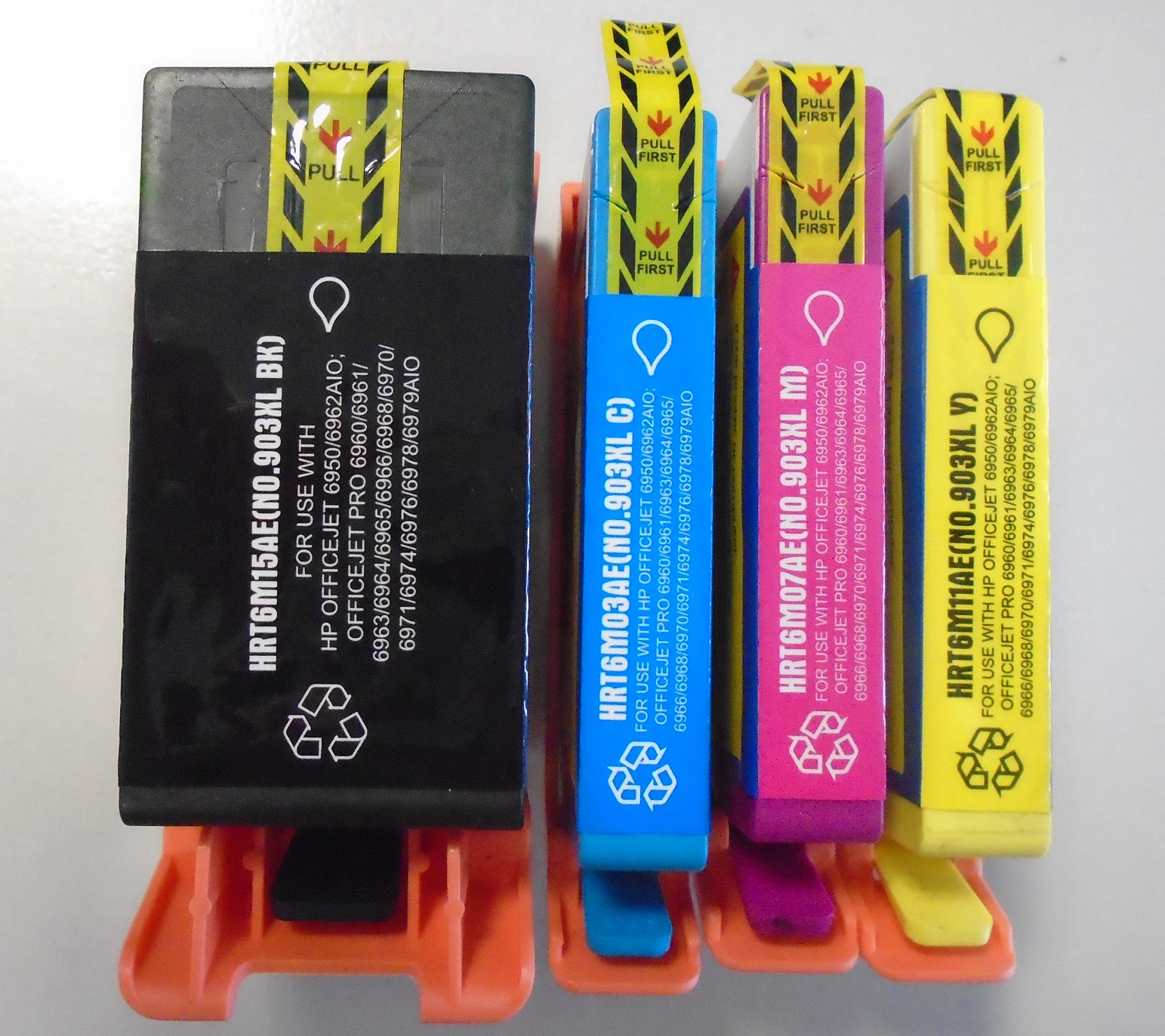 Compatible_HP_903XL__Top_view_with_seal_%2B_clip_on_.JPG